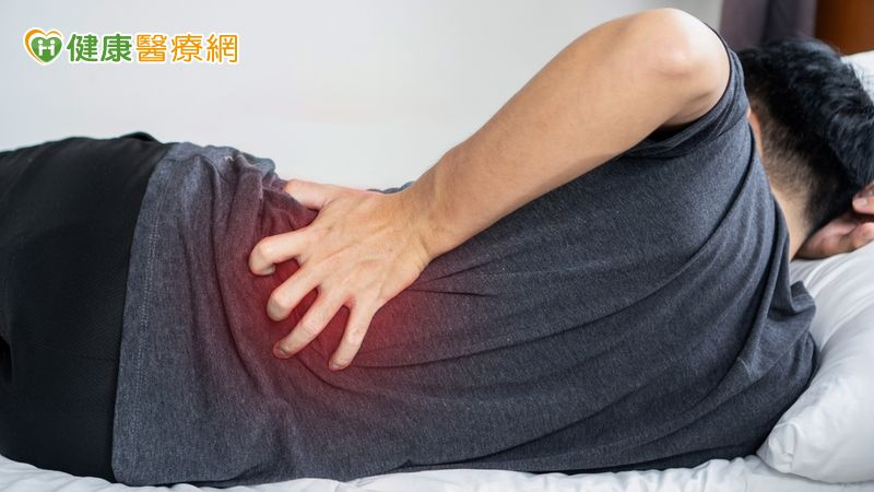 巨大椎間盤壓迫致足下垂　微創手術助重拾行動能力 | yam News