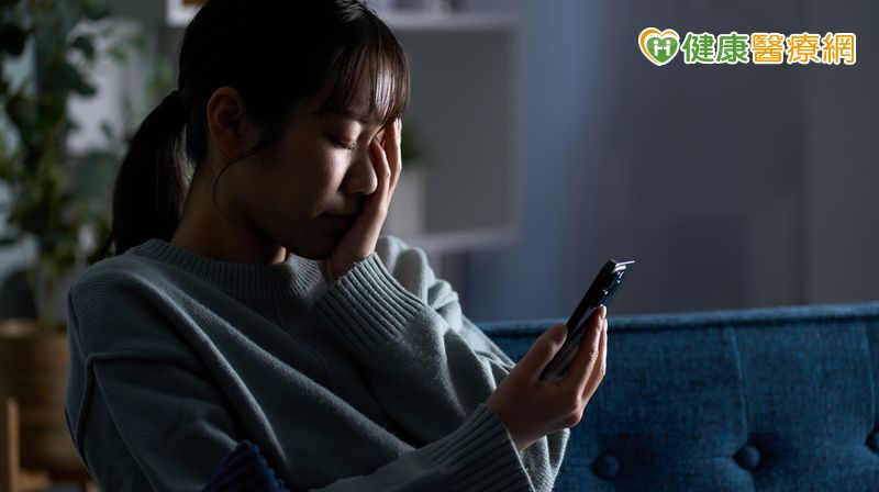 「追網紅學育兒」可能反成媽媽焦慮來源　專家揭內容同質化影響 | yam News